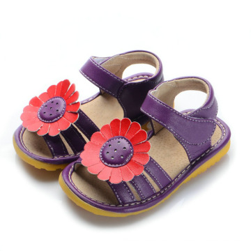 Dark Purple Squeaky sandalias con girasol rojo